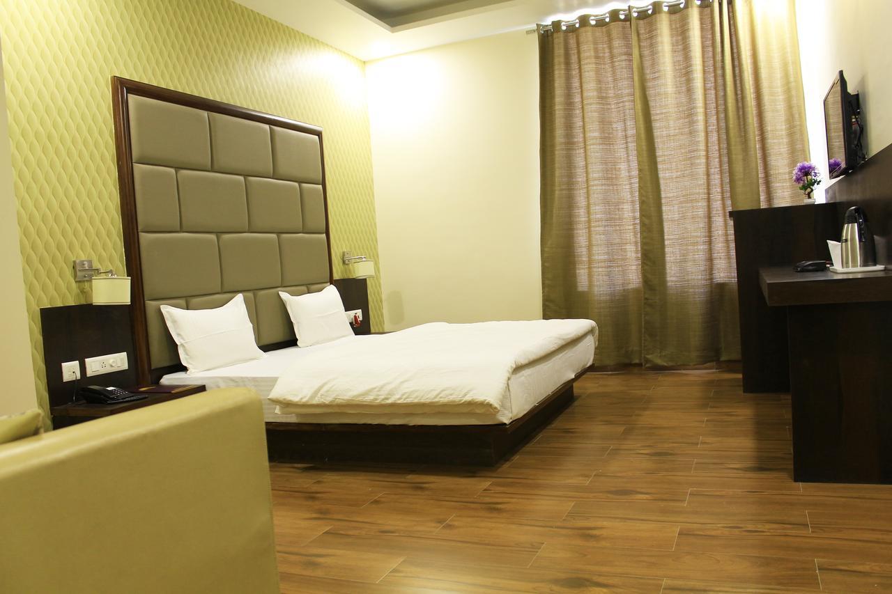 Roorkee Hotel Radiant Inn المظهر الخارجي الصورة